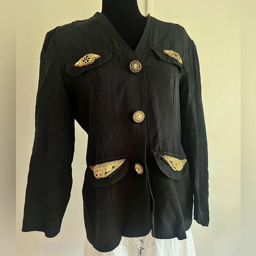 Vintage black blazer with gold button and gold appliqué detail at pockets
